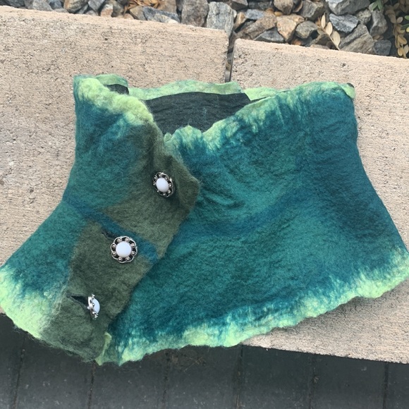 Artisan scarf. Hand felted. Unique - Picture 5 of 6